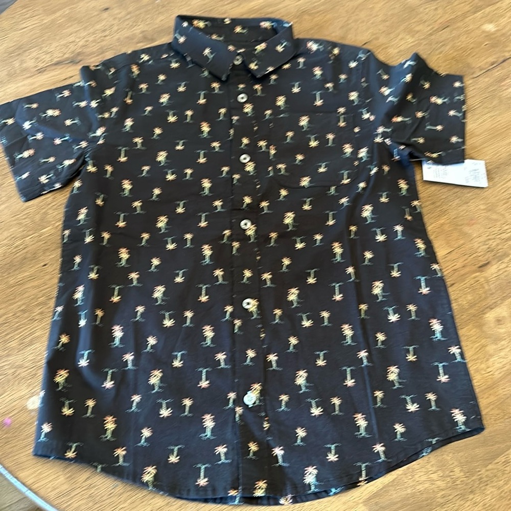 Boys large tropical palm tree button up Sonoma shirt. NWT.